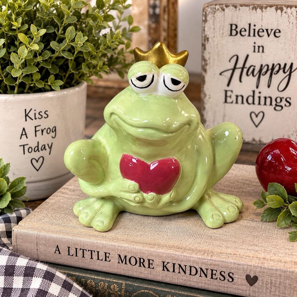 Ganz Frog Prince Ceramic Figurine Green Crown Heart Whimsical 4.25”